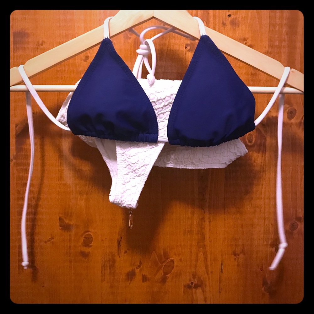 🌺Old Navy XS navy bikini top and H&M white bottom